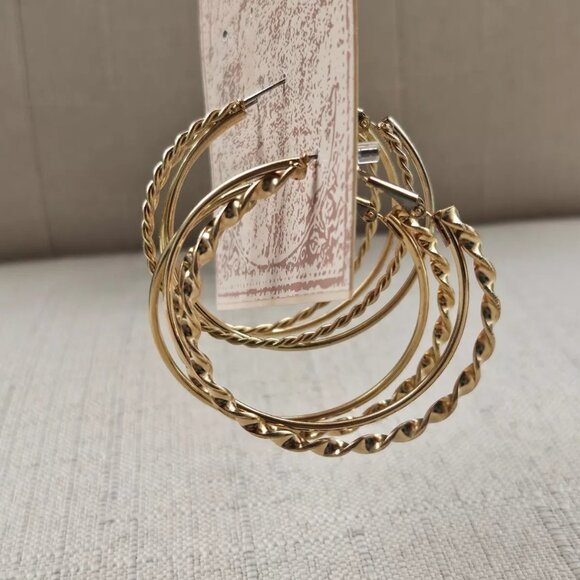 Decree Women Earrings Gold Tone Set of 2 Round Hoop Earrings Ear Jewelry New - Picture 10 of 12